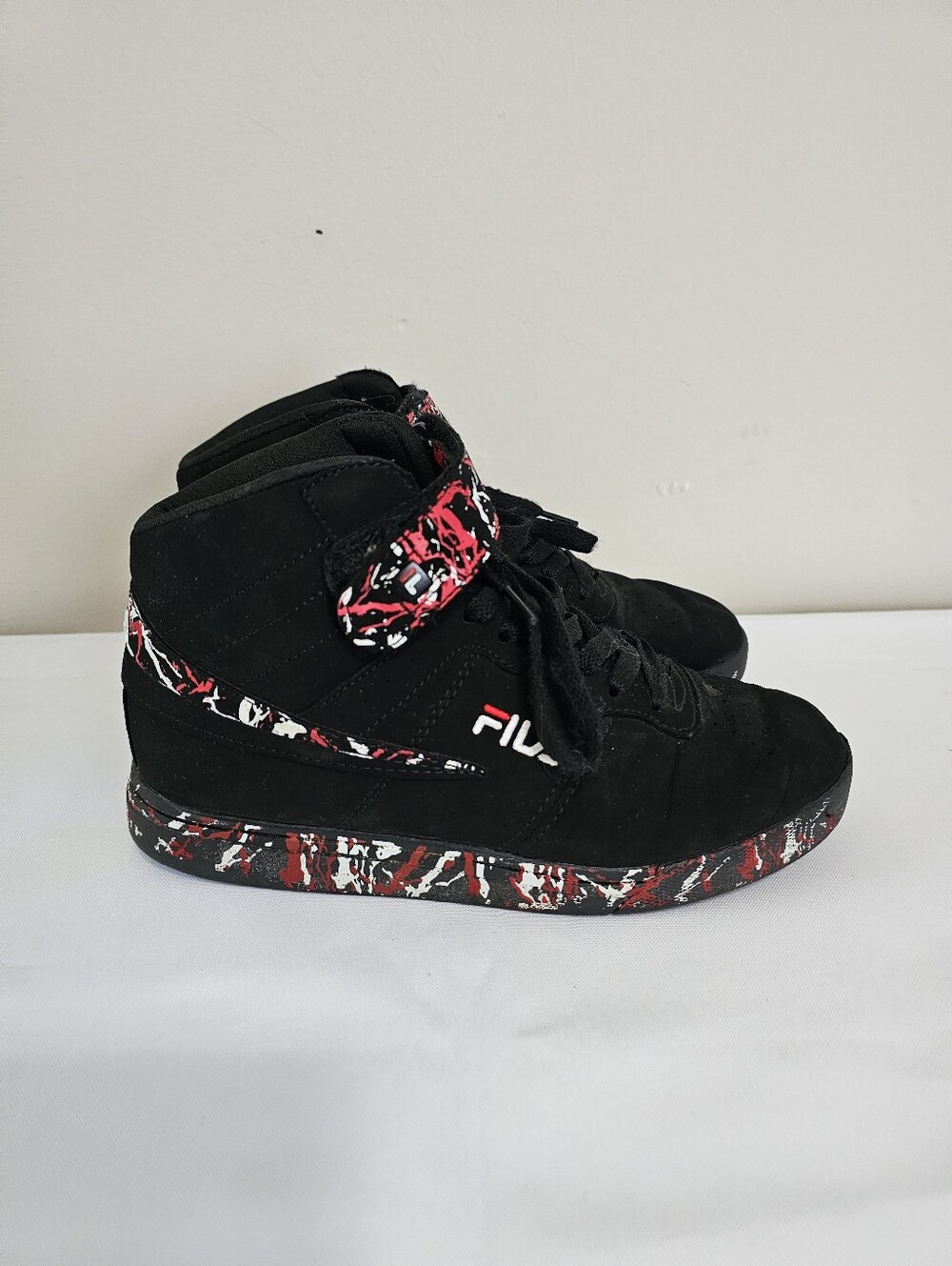 Fila Shoes Tees size 4 Black White  Marble Splatter Basketball High Top